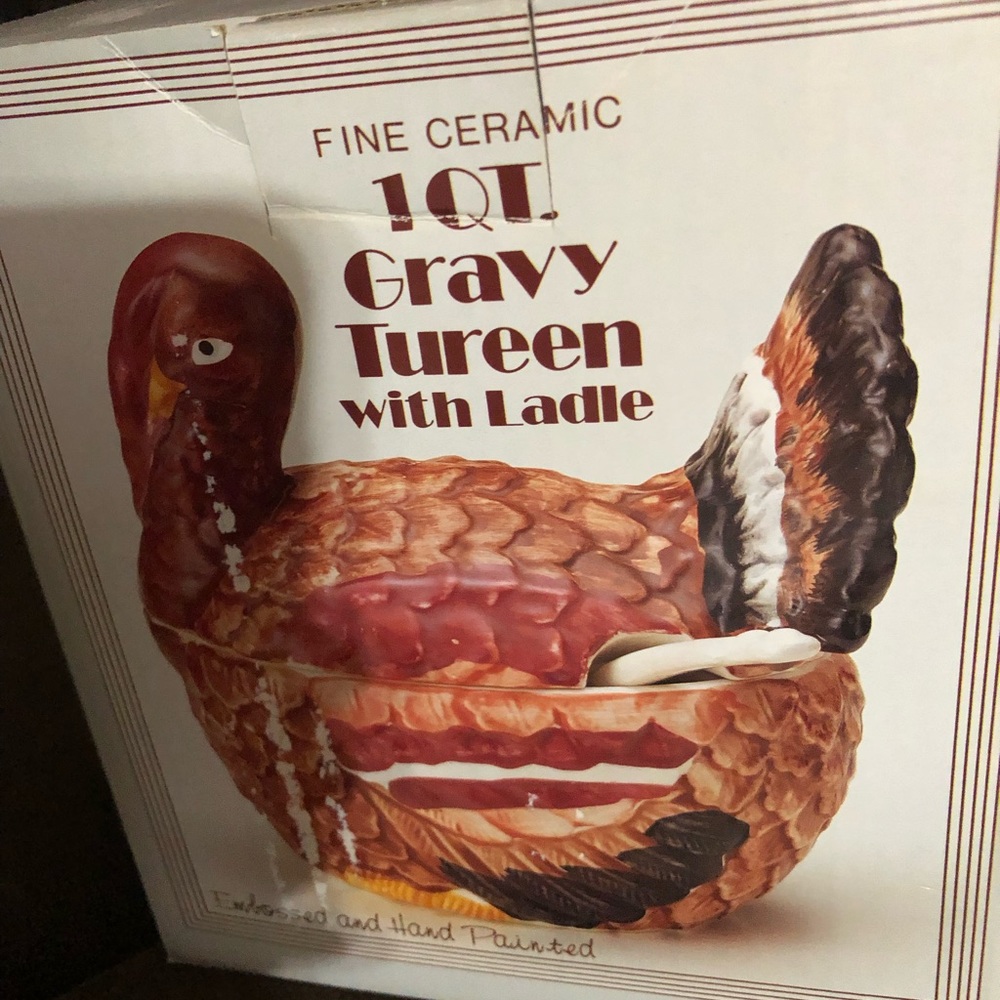 Gravy boat